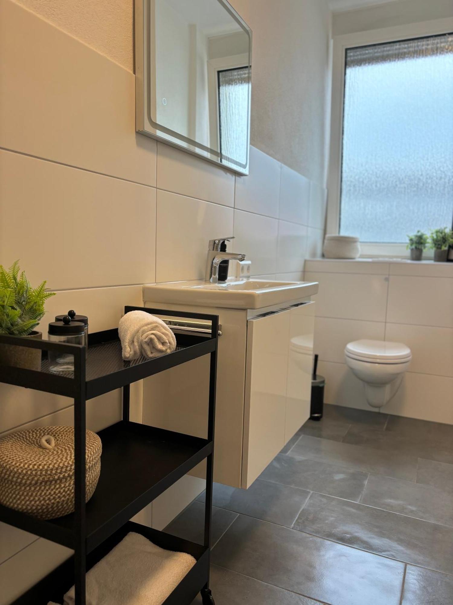 Helles City Apartment Fuer Familien & Gruppen Ной-Улм Екстериор снимка