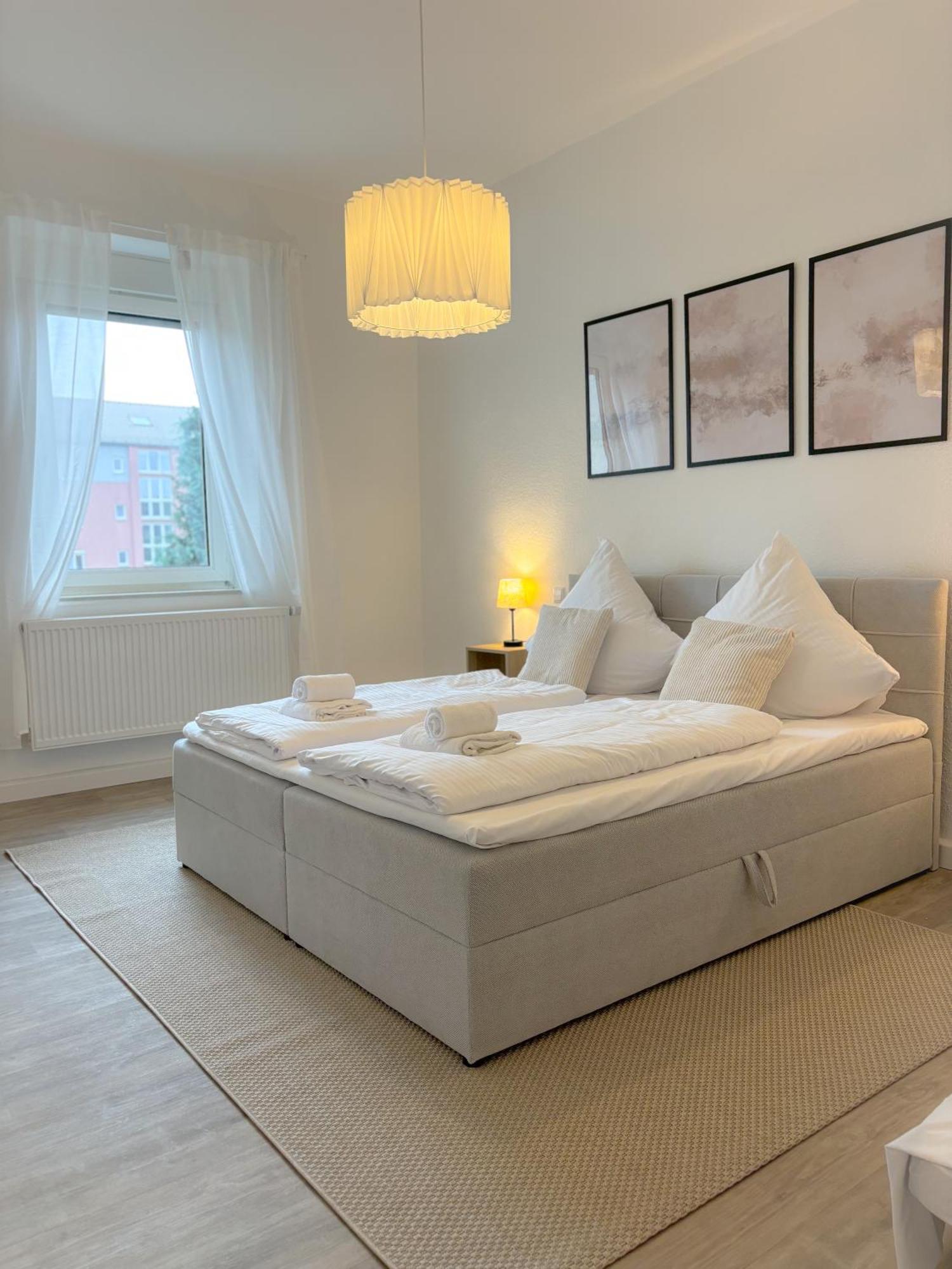 Helles City Apartment Fuer Familien & Gruppen Ной-Улм Екстериор снимка