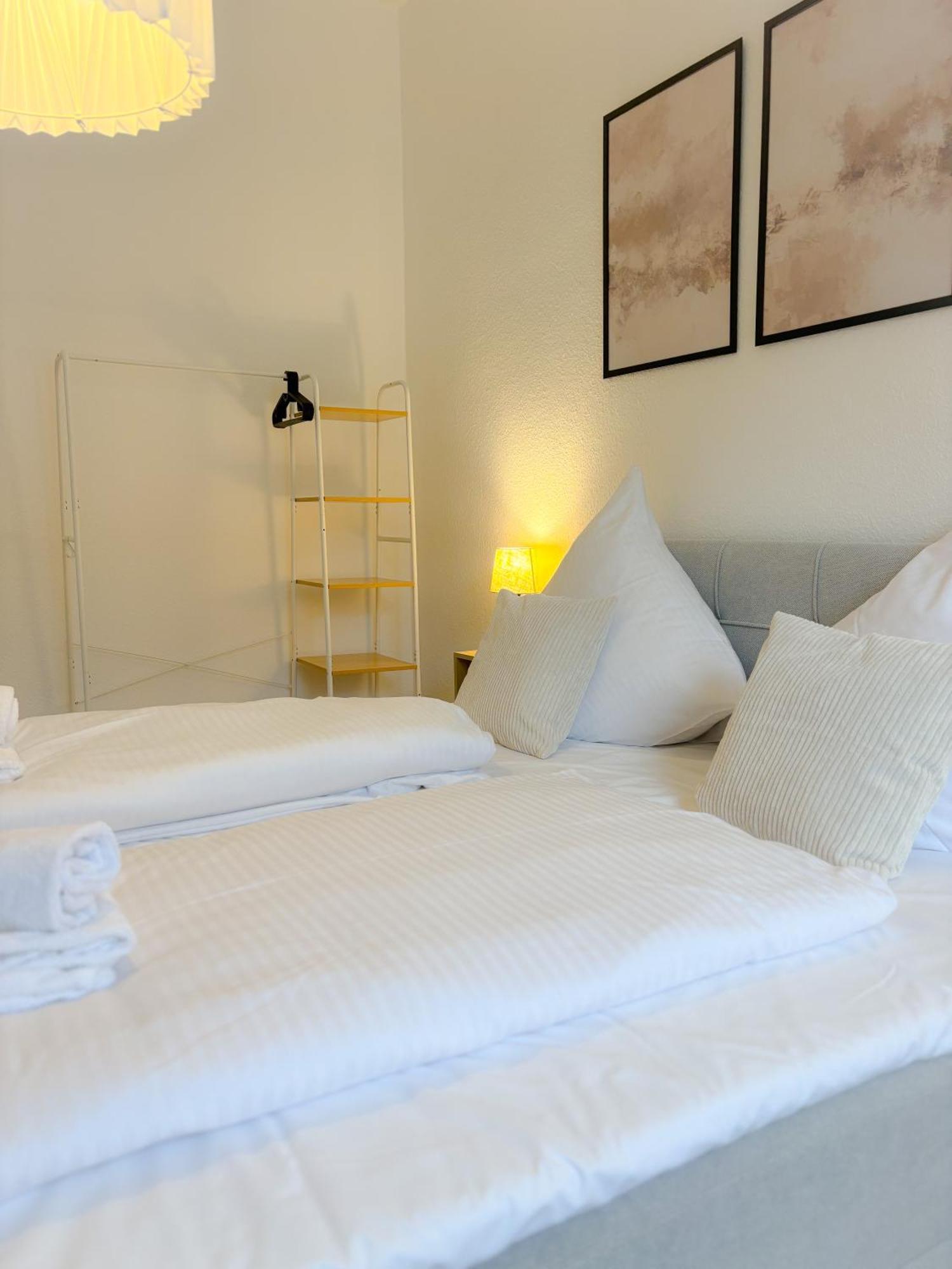 Helles City Apartment Fuer Familien & Gruppen Ной-Улм Екстериор снимка